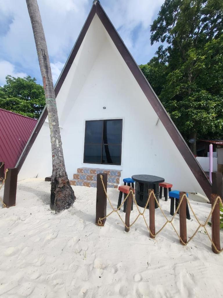 Dewati Roomstay B&B Lang Tengah Buitenkant foto